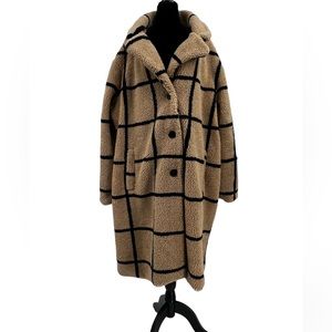 JESSICA SIMPSON Long Teddy Sherpa jacket.